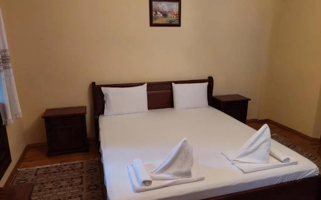 Guest Rooms Cheshmata