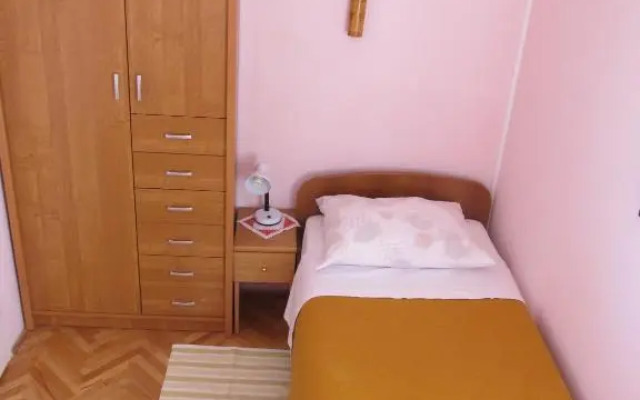 Sinistaj Rooms