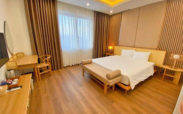 D'Lioro Hotel & Resort