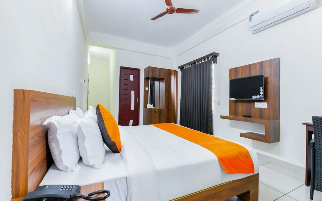 OYO 11069 Hotel Hisham Suits