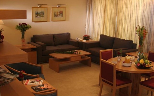 Safir Bhamdoun Hotel in Aley, Lebanon from 148$, photos, reviews - zenhotels.com guestroom