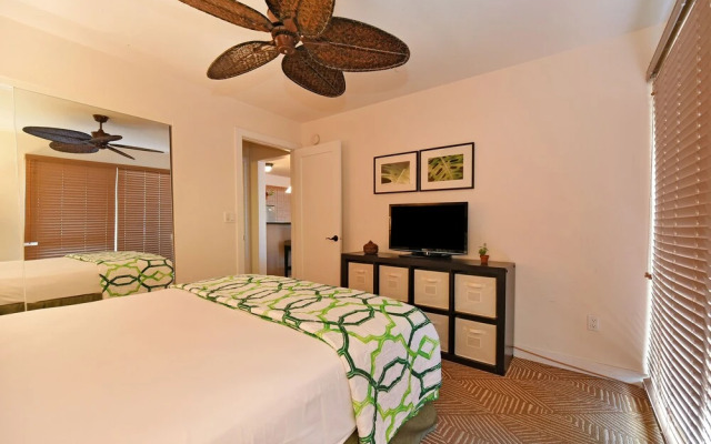 Aina Nalu I104 by RedAwning