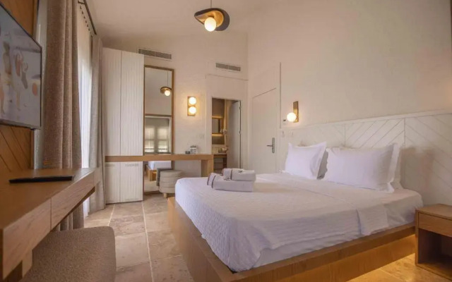 June Alaçatı (+15 Adult only)
