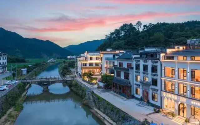 Star River Secret Villa, Huangling Wuyuan