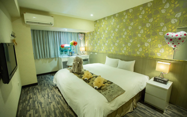 Sunny Hotel