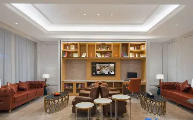 Vienna International Hotel (Suzhou Xiaoxian Zijin Flower Garden Branch)