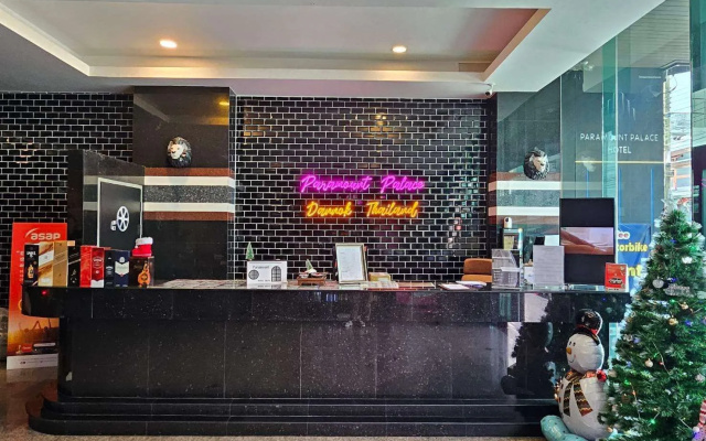 Paramount Palace Hotel Dannok