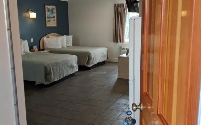 Crystal Sands Motel