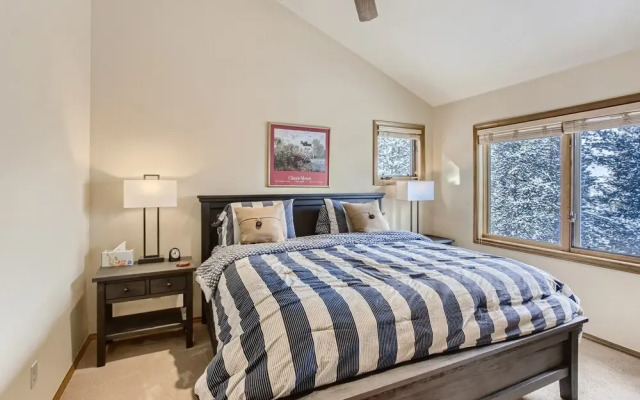 Forest Hills Hideaway