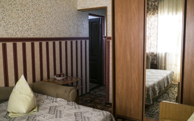 Гостиница Guest House Ludmila в Анапе отзывы, цены и фото номеров - забронировать гостиницу Guest House Ludmila онлайн Анапа комната для гостей