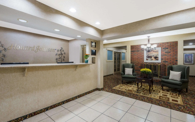 Howard Johnson by Wyndham Springfield