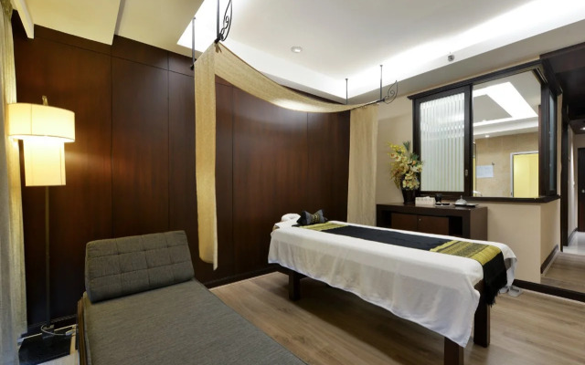 Twin Towers Hotel