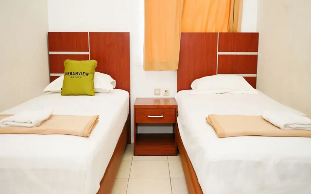 Urbanview Hotel Ratu Elok Syariah Banjarbaru by RedDoorz