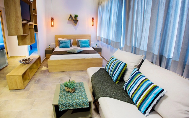 Emerald Suites & Studios