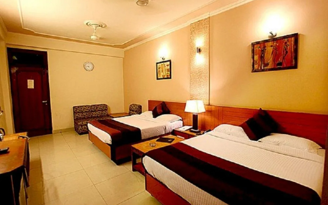 Mary Gold Hotel