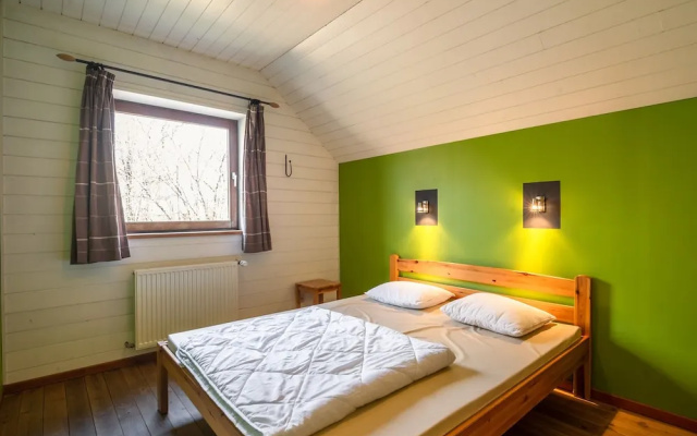 Spacious Chalet in Waimes With Garden