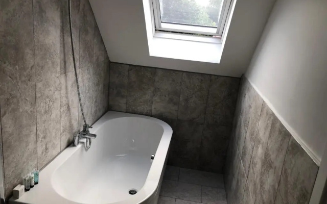 Hamilton Arms Suites