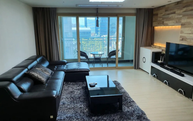 JS Residence Hotel