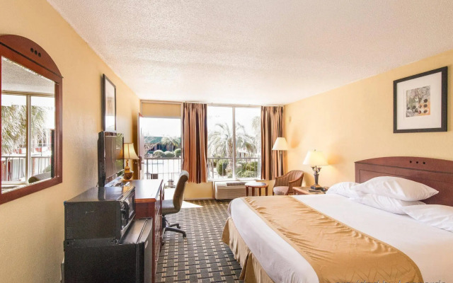 Drury Plaza Hotel North Charleston