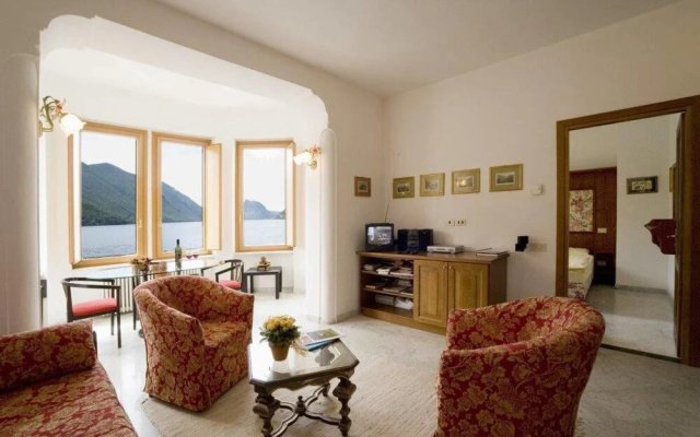Lake Lugano 1 bed Apartment With Balcony