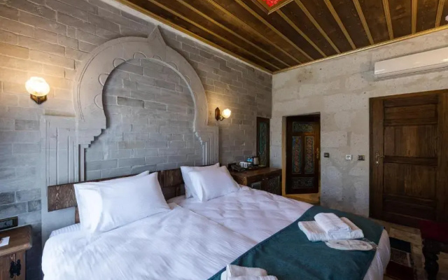 Foremanson Cave Hotel