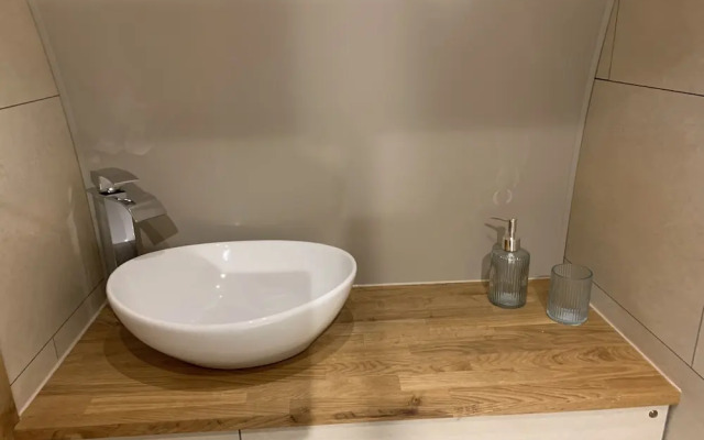 Cosy Escape Heated Luxury pod and hot tub