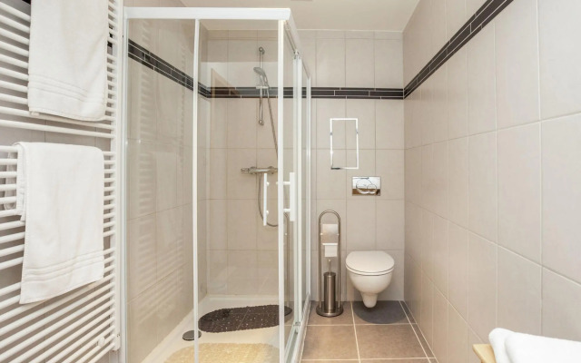 Luxurious Holiday Home in Glabbeek with Garden