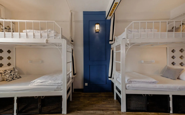The Quarter Bangkok Poshtel & Coworking - Hostel