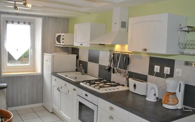 Gîte La Tour-Saint-Gelin, 2 pièces, 2 personnes - FR-1-381-24