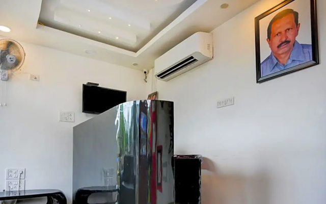 OYO townhouse 412 Aditya International