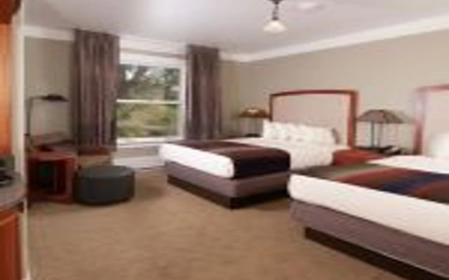 Mammoth Hot Springs & Cabins - Inside the Park