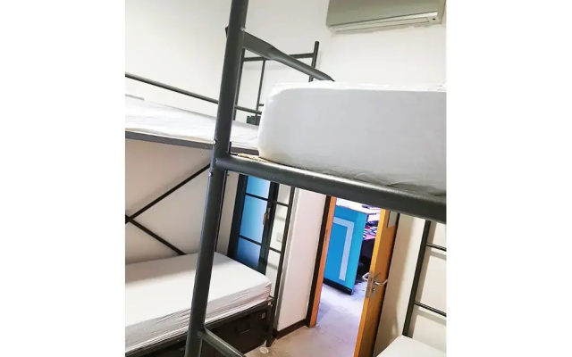 Traveller Box Hostel