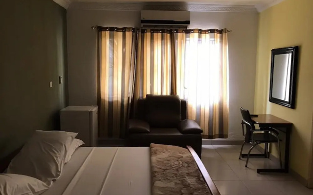 Mace Lodge