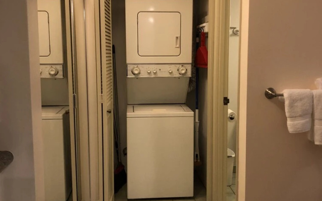 Eldorado E104