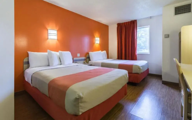 Motel 6 - Sandusky - Milan