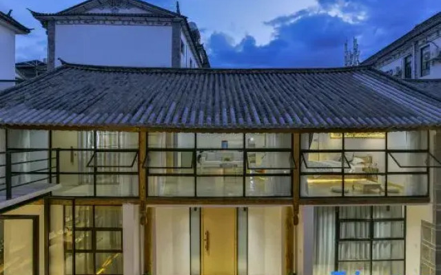 Manting Sixiang Courtyard-Style Hotel