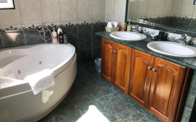 Lovely 2 bedroom condo in Corfu Anemomilos