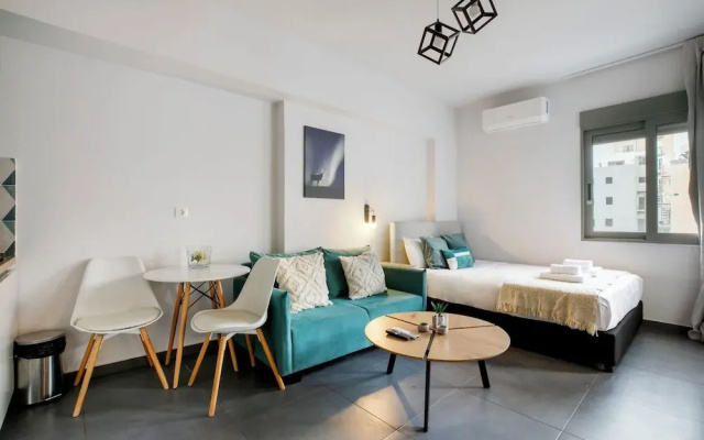 Cassiopeia - Studio & Balcony in Athens