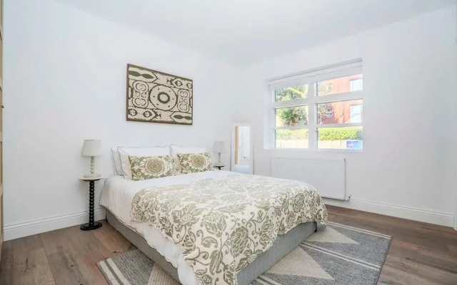 Stylish 3BR Wimbledon Roof Terrace & Parking