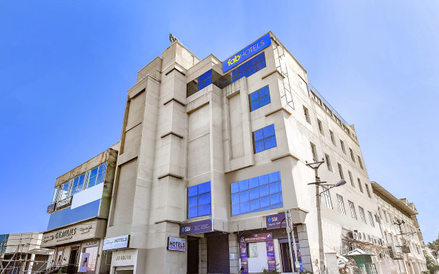 FabHotel White Clouds