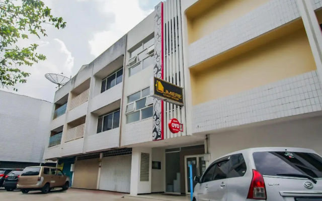 OYO 4004 Vivo Rooms