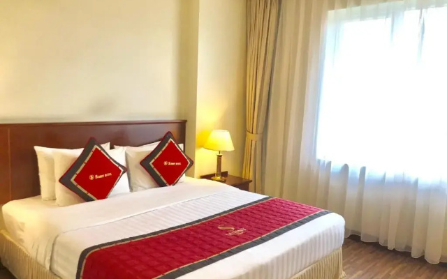 Sunny Hotel 2
