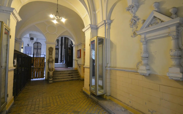 Heart Of Downtown Apartment