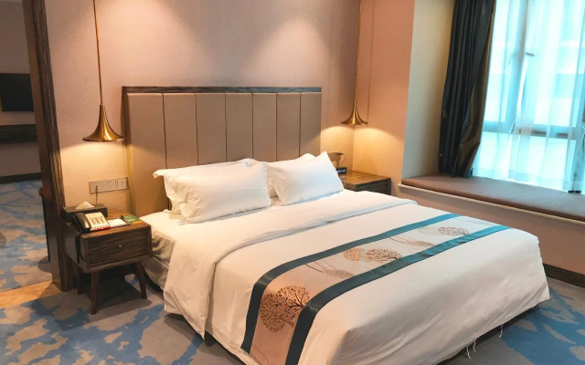Landmark Hotel