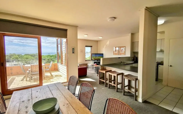 Lornebeach Apartments