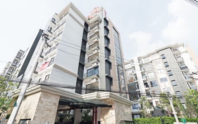 Отель The Nest Sukhumvit 22 by Favstay вид на фасад