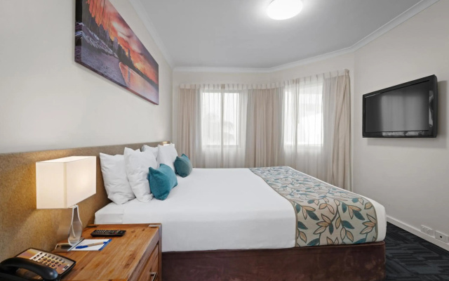 Broadwater Resort Como