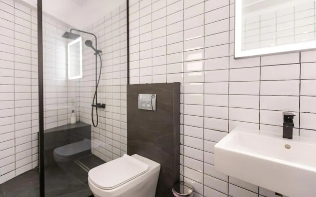 Sea View City Centre 3bed Apartment
