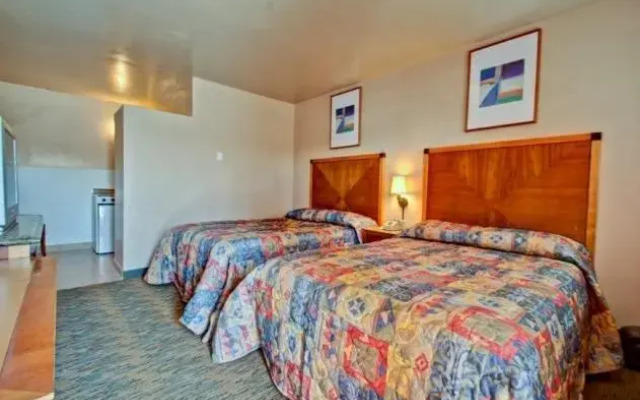 Payless Inn