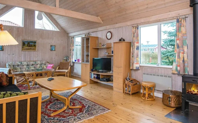 6 Person Holiday Home in Grenaa-by Traum
